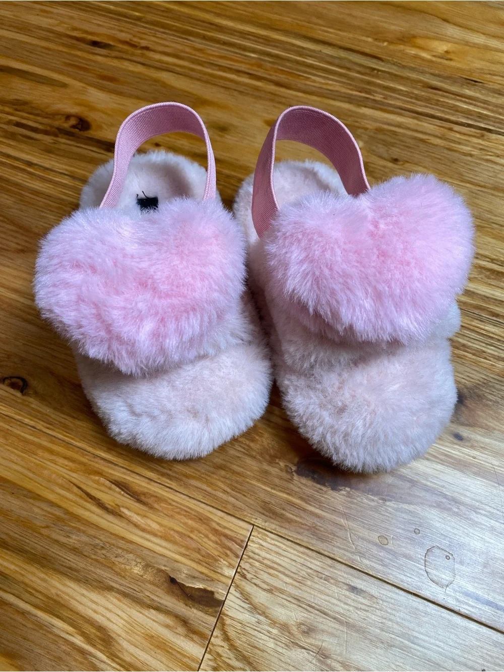 Kensie Girl Pink Fuzzy Heart Strap Slippers